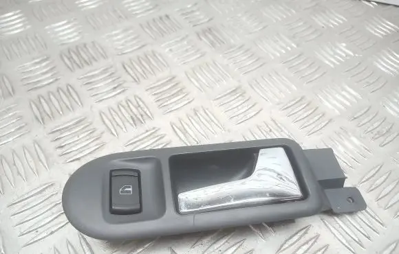 Volkswagen PASSAT B5.5 Front door interior handle 3B1837114