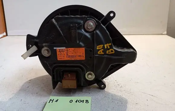 Audi A4 S4 B7 8E 8H Heater fan/blower