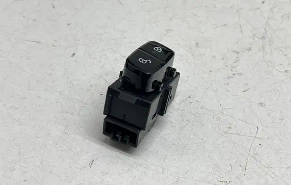 Volvo XC90 Central locking switch button 