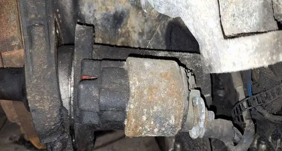 Audi A6 S6 C5 4B Starter motor 
