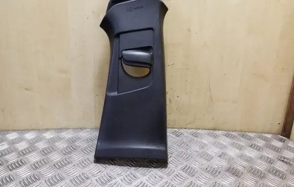 Volvo V40 (B) pillar trim (top) 31102350 31307225