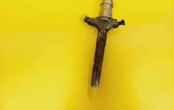 Fuel injector