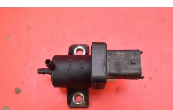 Opel Insignia A Vacuum valve 55566051