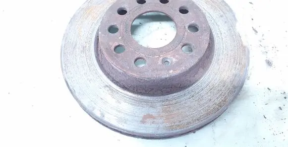 Volkswagen Golf V Front brake disc