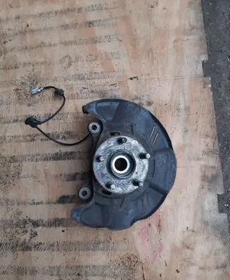 Subaru Outback Front wheel hub spindle knuckle