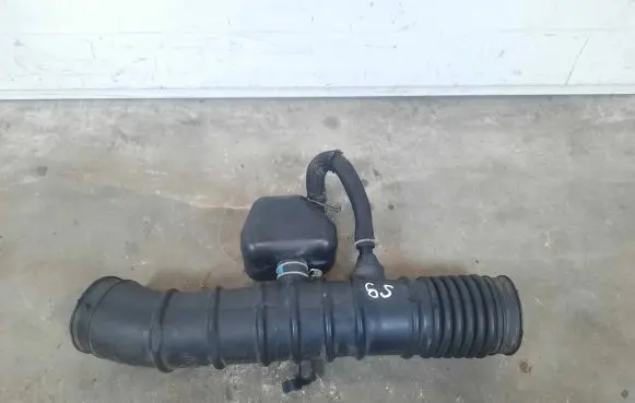 Air intake hose/pipe