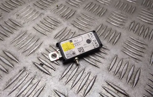 Audi A2 Aerial antenna amplifier 8Z0035225B