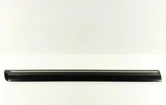 Suzuki XL7 I Front door trim (molding) 7762052D00