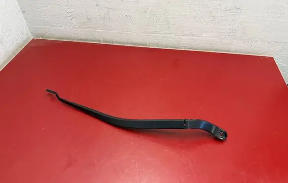 Chrysler Pacifica Front wiper blade arm 2586T4 2586