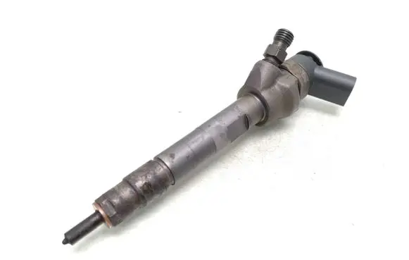 BMW 1 E81 E87 Fuel injector 7798446 0445110289