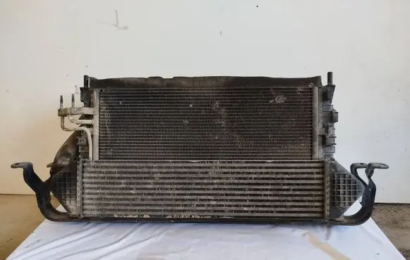 Ford Focus Radiator set 8V619L440AC