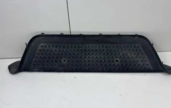 Sill/side skirt trim