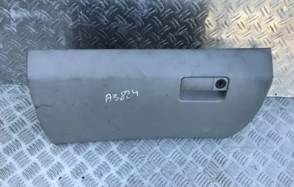 KIA Cerato Glove box