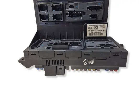 Mercedes-Benz E W211 Fuse module 2115454201