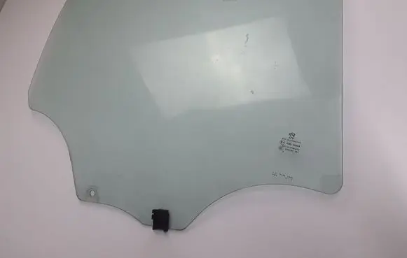 Peugeot 2008 I Rear door window glass 9678175080