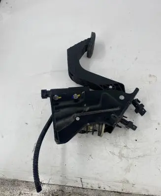 Mercedes-Benz Sprinter W906 Clutch pedal 1036776