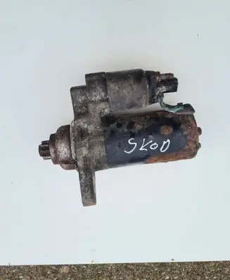 Skoda Fabia Mk1 (6Y) Starter motor 1005831311