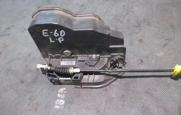 BMW 5 E60 E61 Front door lock 7036167
