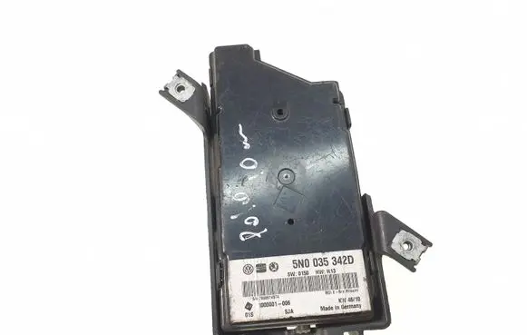 Volkswagen Golf VI iPod connector socket 5N0035342D 7668974574