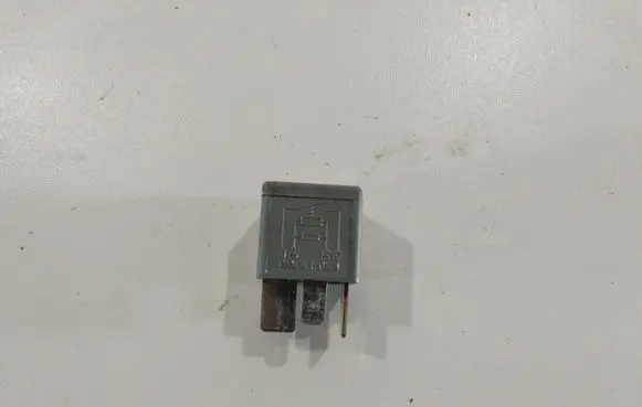 Audi A4 S4 B8 8K Other relay 8D0951253