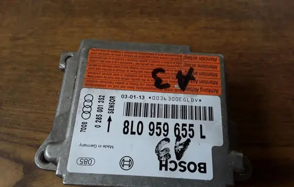 Audi A3 S3 8P Airbag control unit/module 8L0959655L 0285001325