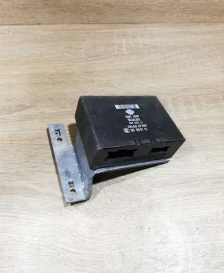Nissan Primera Door central lock control unit/module 284502F901 05051112