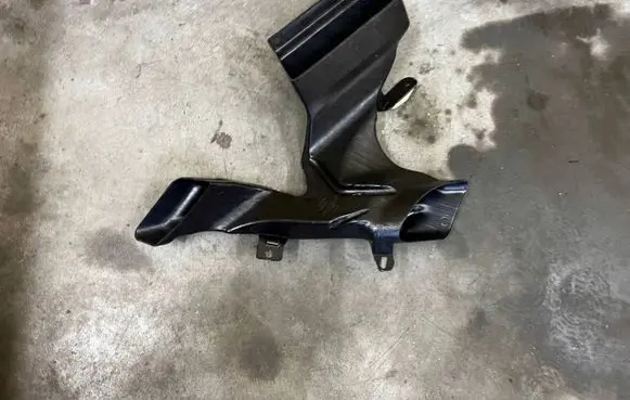 Ford Explorer VI Cabin air duct channel LB5B19D730AE