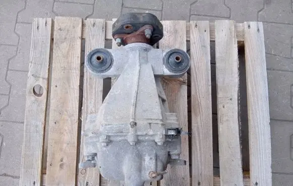 Infiniti Q50 Front differential E1070