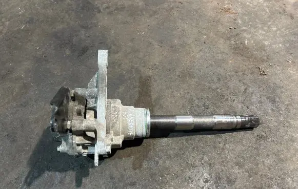 Jeep Grand Cherokee WL Engine mounting bracket 68425882AA