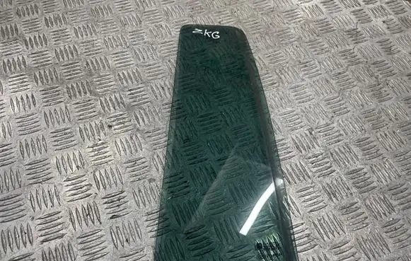Opel Zafira B Rear vent window glass 