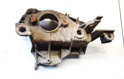 Engine mounting bracket