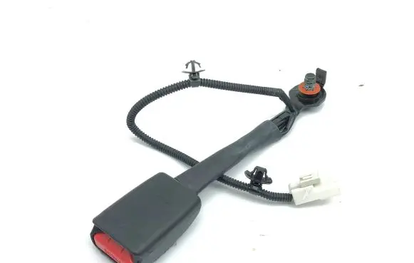 Hyundai Kona I Front seatbelt buckle K8273A