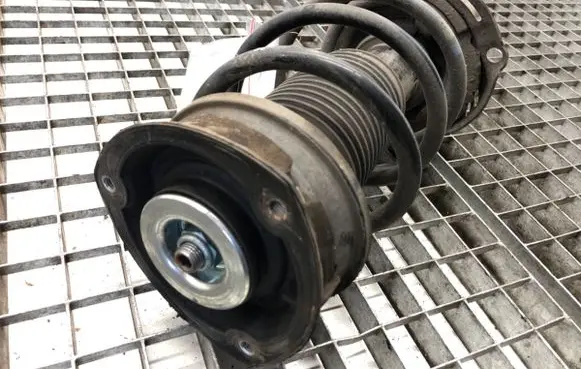 Volkswagen Golf VII Front shock absorber/damper