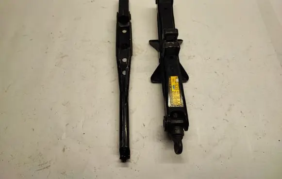 Dodge Challenger Lift Jack 04782999AC