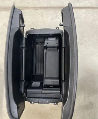 BMW X6 F16 Armrest 5275112 4430200231 26071611