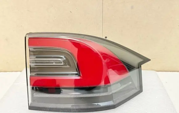 Tesla Model X Rear/tail lights 103433500B T22E1630032 002002490800001
