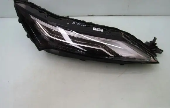 Nissan X-Trail T33 Headlight/headlamp