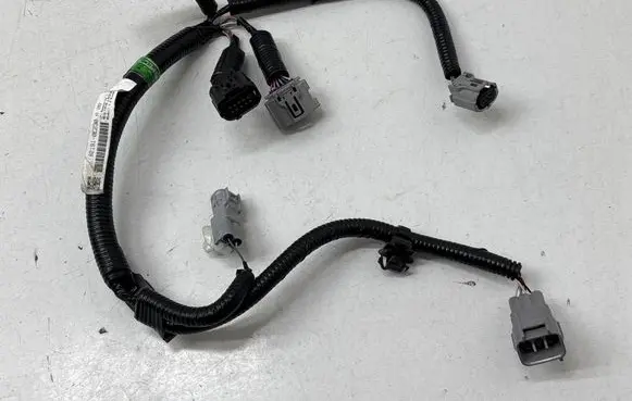 Toyota Highlander XU50 Seat wiring loom 821910E230A
