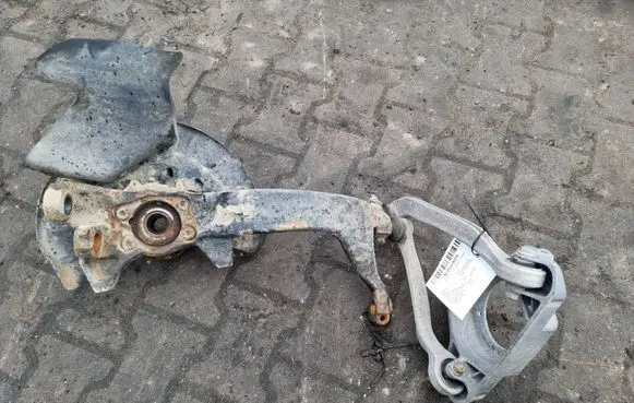 Volkswagen Phaeton Front wheel hub spindle knuckle