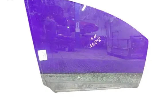 Suzuki Splash Front door window glass four-door 