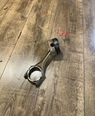 Audi Q7 4L Piston with connecting rod 