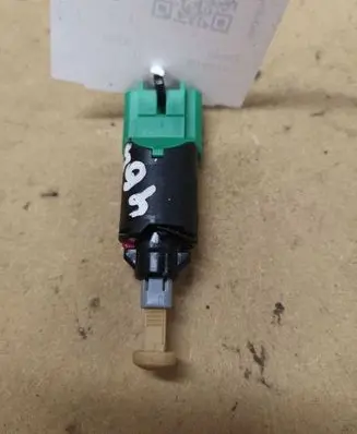 Citroen C4 I Brake pedal sensor switch