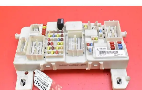Ford Kuga I Fuse box set 7M5T-14A073-JF