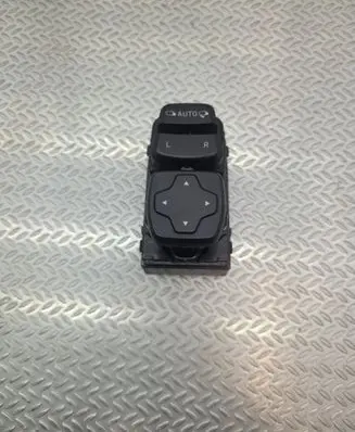 Hyundai Kona I Wing mirror switch 3K54801000