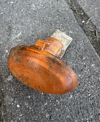 Front fender indicator light