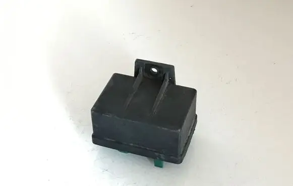 Peugeot 307 Glow plug pre-heat relay 9619039780