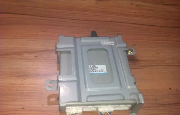 Mazda 6 Engine control unit/module l34618881d