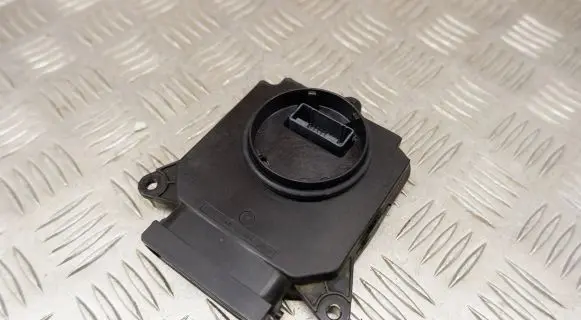 Toyota Prius (XW50) Light module LCM 8990847010
