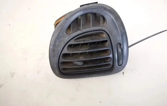 Citroen Xsara Picasso Dash center air vent grill 9631280177