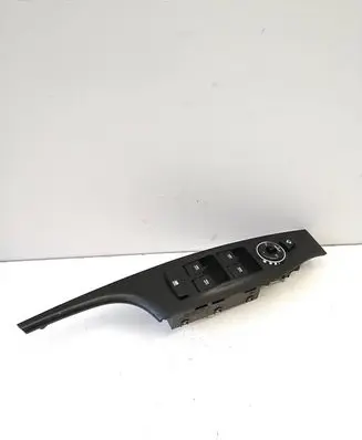 Hyundai i40 Electric window control switch 935703Z000 39R4901000 2012223